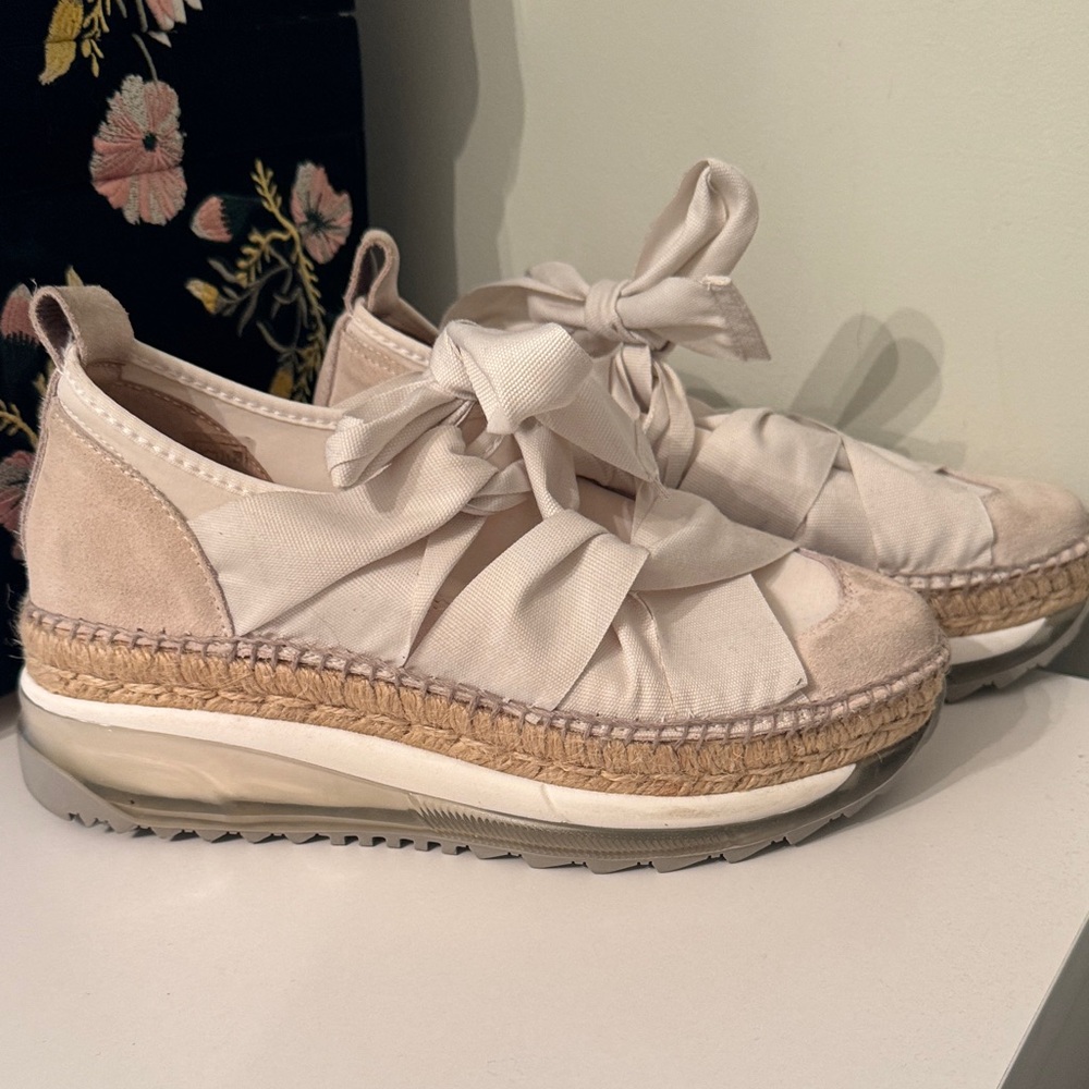 Elegant Cream Espadrille Sneakers with Bow Detail